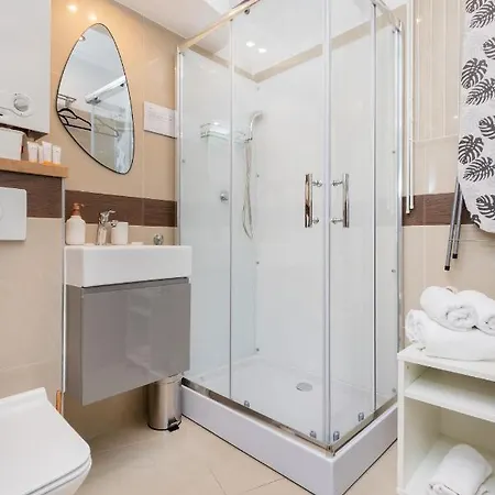 Szeroka Old Town By Renters * Gdansk